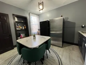 7 bedroom. Prime location - Image 4