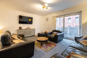VSBS Waterfront Walk Apt 3 Bed Sleeps 6 Parking - Image 2