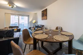 VSBS Waterfront Walk Apt 3 Bed Sleeps 6 Parking - Image 5