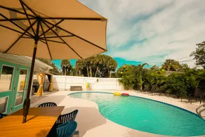 Paradise Retreat! Pickleball, HotTub, Basketball - Image 4