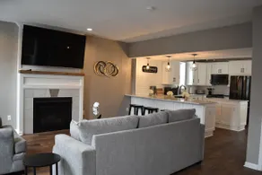 Downtown Monroe Luxury Apartment - Image 4