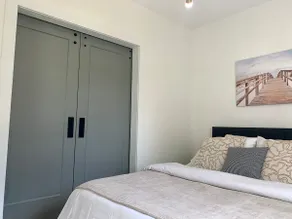 Cute Downtown Apartment - Image 4