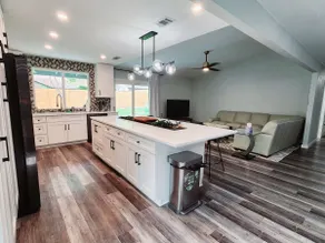 Home@Domain:HotTub, Pool Table, Volleyball &Grill - Image 3