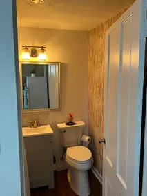 Downtown Batavia cozy 1 bed/1 Bath Apartment - Image 5