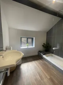 Stylish apartment in the centre of Hebden Bridge. - Image 5