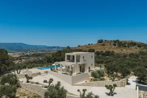 Euphoria Hill Luxury 3BR Villa with Private Pool & Sea View, By TK Premium Stays - Image 3