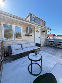 2nd Floor Flat - Art District - Image 5