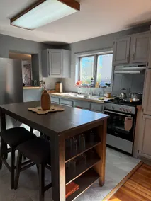 2nd Floor Flat - Art District - Image 3