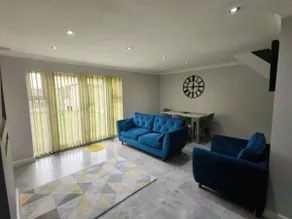 Elegant 3-Bedroom Home, sleeps up to 5 guest. - Image 2