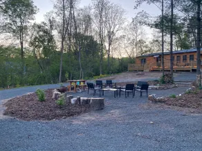 Entire 3br Cabin on River w/kayaks, SUPS & Sauna - Image 2