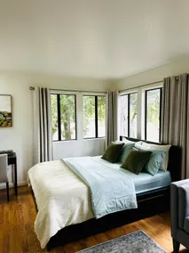 Cozy Ranchside Guesthouse Nestled in Nature - Image 2