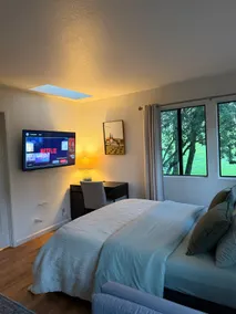 Cozy Ranchside Guesthouse Nestled in Nature - Image 3