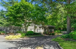 Incredible Downtown Bellevue 2BD 2BA Condo - Image 5