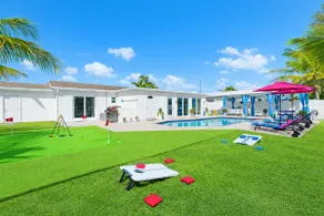 Canal, Htd Pool, Putt-Putt, Pergola, Air Hockey - Image 3