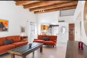 Stunning house - great location - Image 2