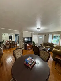 Home in Mount Vernon - Image 2