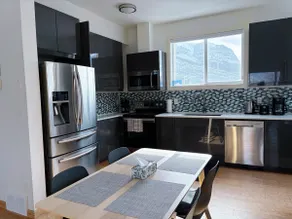 Mount view retreat near Canmore |King bed |Balcony - Image 5