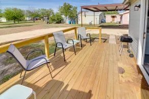 Cozy Ballinger Vacation Rental w/ Deck & Grill! - Image 2