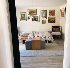 Cute, Quiet, Art-Filled Apt. - Image 3
