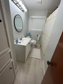 Home in Angleton - Image 4