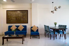 Luxurious 3.5BHK in Marine Lines! - Image 2