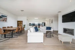 Harbour Haven - Generous Group Stay Near Martha Cove - Image 2