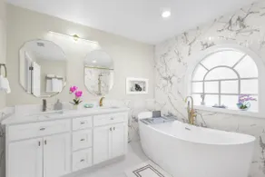 Private Boutique Spa Suite with Bath Tub - Image 3