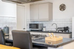 Seaside Cottage Escape in Paignton - Sleeps 4 - Image 4