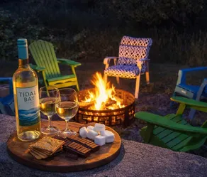 Cozy Retreat • Deck • Fire Pit • Near Lunenburg - Image 5