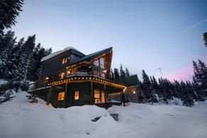 Post&Beam Chalet+HotTub @ Apex Mountain Sleeps 11 - Image 3