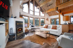 Post&Beam Chalet+HotTub @ Apex Mountain Sleeps 11 - Image 2
