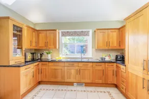 5 Bed in Fordingbridge oc-nfl35 - Image 5