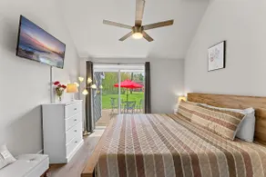 Dells Retreat-A Romantic Haven-Jacuzzi,Pool&HotTub - Image 2