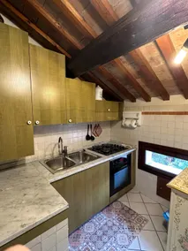 Bright historic attic in the center - Image 5