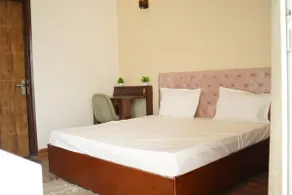 Harmony Haven - Luxurious 3 BHK Haven for All - Image 3