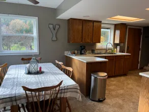 Multi-family set up! Sleeps 12+ Close to lake! - Image 5