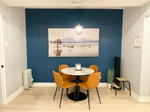 Discover Toronto in New Chic 9’ Ceiling Apartment - Image 3