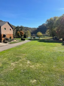 Cozy home overlooks Ohio River - Image 5
