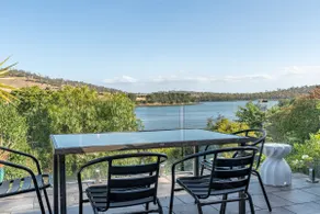 Ulmia Riverfront retreat - Image 3