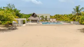 Baru House with a pool and private beach, includes a cook - Image 5