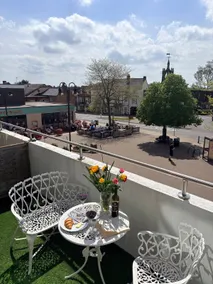 Central Kenilworth Flat | Walk to Waitrose & Cafés - Image 3