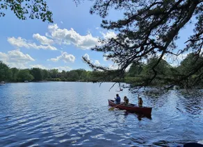 Lakefront heaven, kayak, SUP, firepit, indoor pool - Image 2