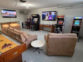 Big Bear Lake Home • Sleeps 17 • Game Room - Image 4