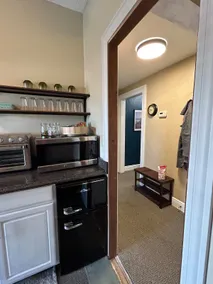 Cozy Historic Downtown Apt for 4 - Image 4