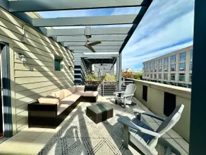 Luxury perfect for work or play! - Image 4