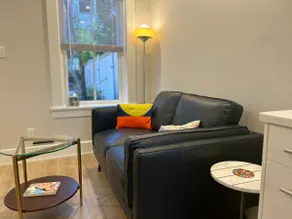 Stylish Carriage House | Museum District - Image 3