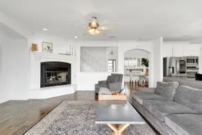 Lakefront Serenity Retreat - Image 2