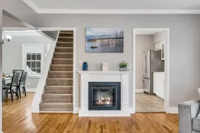 Near Downtown & UWL • King Beds • Dog Friendly - Image 2