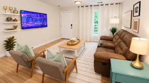 New! Bright & Cozy 1BR Flat with Double Recliners - Image 2