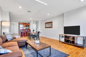 The Collar City Oasis |Pet Friendly|WIFI|Workspace - Image 4